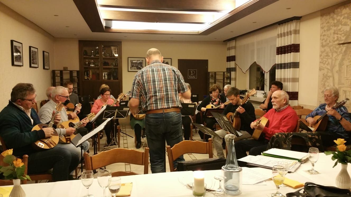 Mandolinen-Orchester Herringen 1924 E. V. - Fotos Früher Und Heute